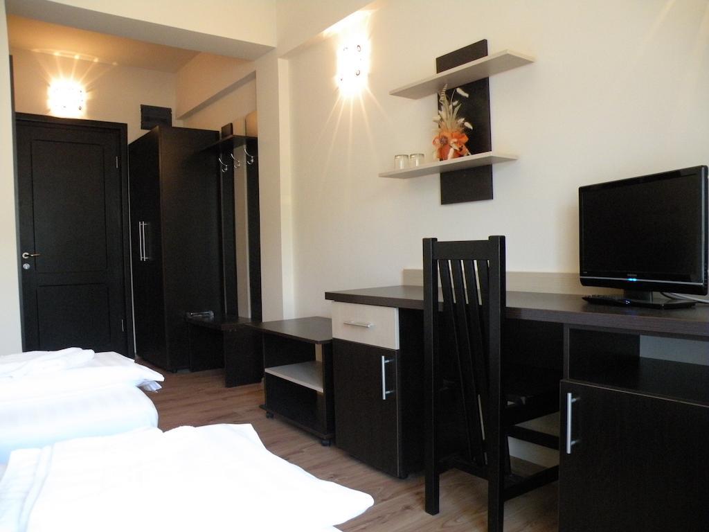 Pensiunea Roua Muntelui Dejani 部屋 写真